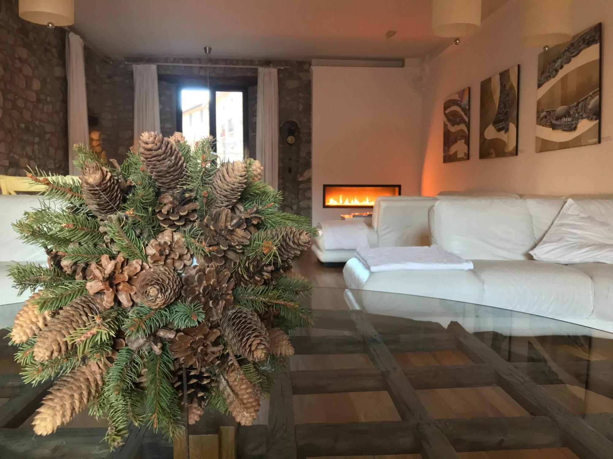 فيلا El Castell De La Pobla De Lillet (Adults Only) المظهر الخارجي الصورة